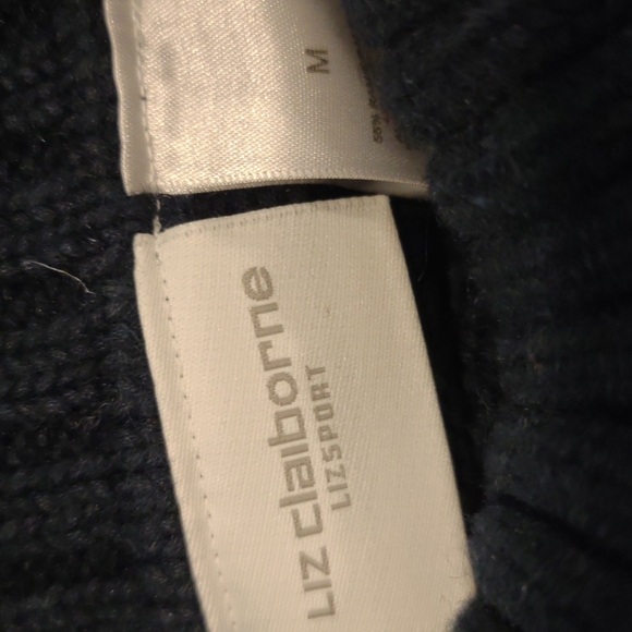 LIKE NEW CHRISTMAS SWEATER - Picture 3 of 5